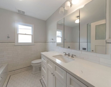 1349 Meadowbrook Avenue - Photo Thumbnail 10