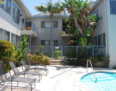 11660 Chenault Street - Photo Thumbnail 3