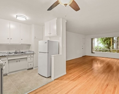 11660 Chenault Street - Photo Thumbnail 10
