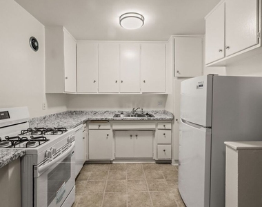 11660 Chenault Street - Photo Thumbnail 8