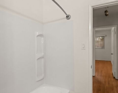 11660 Chenault Street - Photo Thumbnail 17