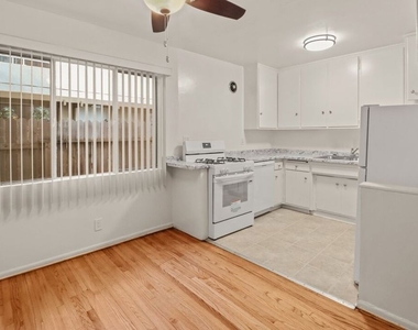 11660 Chenault Street - Photo Thumbnail 7