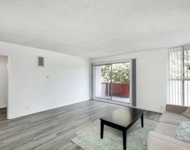 1208 W Adams Boulevard - Photo Thumbnail 2