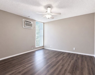 1208 W Adams Boulevard - Photo Thumbnail 5