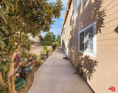 14112 Delano Street - Photo Thumbnail 15