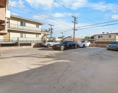 14112 Delano Street - Photo Thumbnail 16