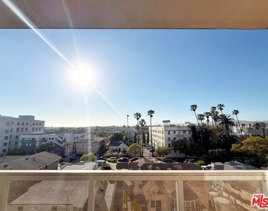 723 S St Andrews Place - Photo Thumbnail 21