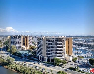 4316 Marina City Drive - Photo Thumbnail 37