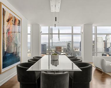 900 W Olympic Boulevard - Photo Thumbnail 12