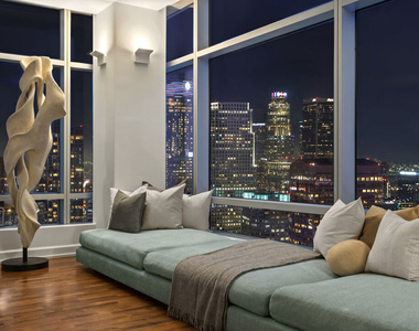 900 W Olympic Boulevard - Photo Thumbnail 9