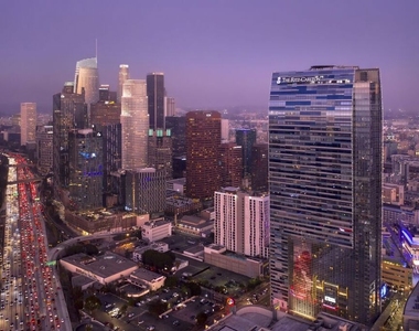 900 W Olympic Boulevard - Photo Thumbnail 1