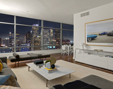 900 W Olympic Boulevard - Photo Thumbnail 24