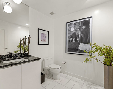 900 W Olympic Boulevard - Photo Thumbnail 25