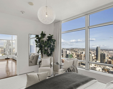 900 W Olympic Boulevard - Photo Thumbnail 41