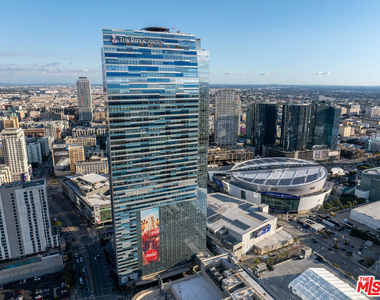 900 W Olympic Boulevard - Photo Thumbnail 52