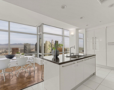 900 W Olympic Boulevard - Photo Thumbnail 16