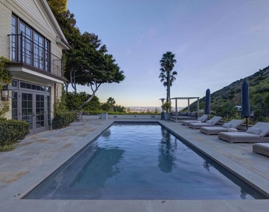 7171 Chelan Way - Photo Thumbnail 7