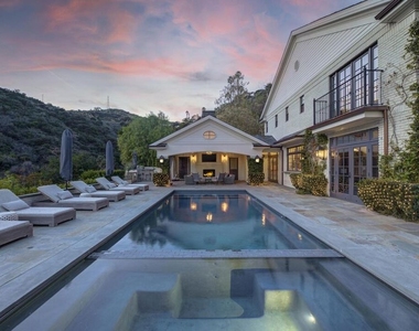 7171 Chelan Way - Photo Thumbnail 5