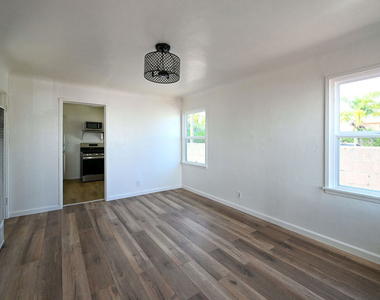 4430 W 134th Street - Photo Thumbnail 3