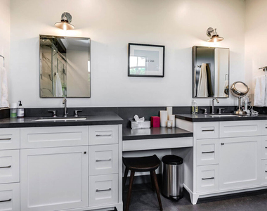 4268 Colbath Avenue - Photo Thumbnail 25