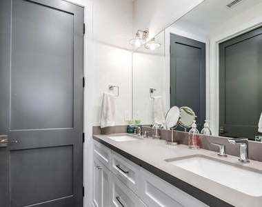 4268 Colbath Avenue - Photo Thumbnail 30