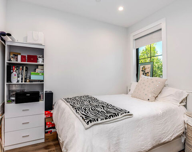 4268 Colbath Avenue - Photo Thumbnail 29