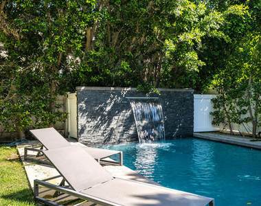 4268 Colbath Avenue - Photo Thumbnail 16