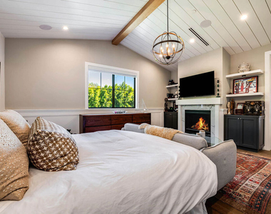 4268 Colbath Avenue - Photo Thumbnail 21