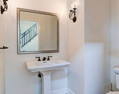 411 N Oakhurst Drive - Photo Thumbnail 13