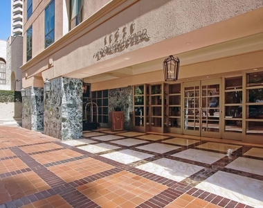 10520 Wilshire Boulevard - Photo Thumbnail 2