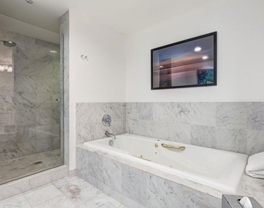 10520 Wilshire Boulevard - Photo Thumbnail 24