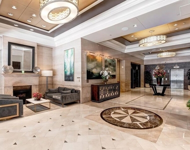 10520 Wilshire Boulevard - Photo Thumbnail 2