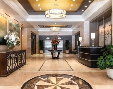 10520 Wilshire Boulevard - Photo Thumbnail 1