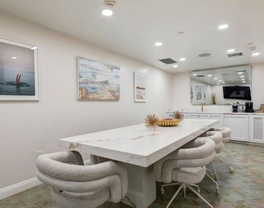 10520 Wilshire Boulevard - Photo Thumbnail 40