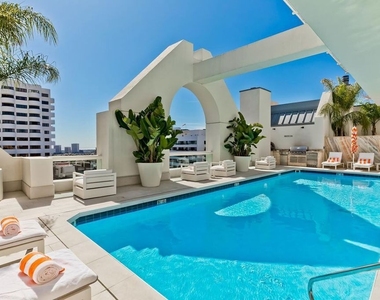 10520 Wilshire Boulevard - Photo Thumbnail 35