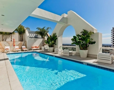 10520 Wilshire Boulevard - Photo Thumbnail 33