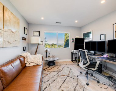 7191 Pacific View Drive - Photo Thumbnail 20