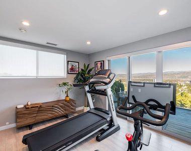 7191 Pacific View Drive - Photo Thumbnail 16