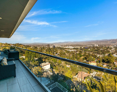 7191 Pacific View Drive - Photo Thumbnail 3