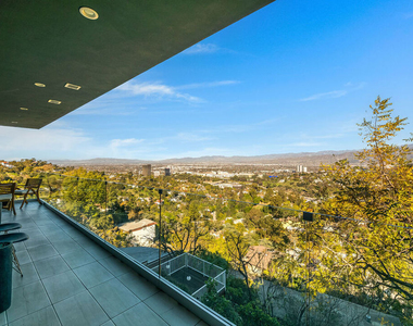 7191 Pacific View Drive - Photo Thumbnail 11