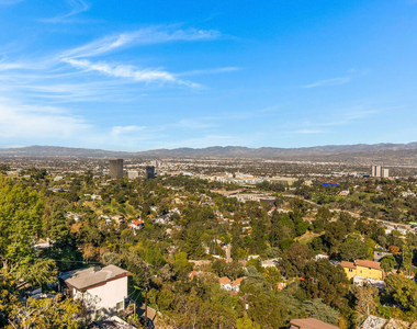 7191 Pacific View Drive - Photo Thumbnail 14