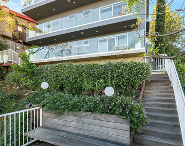7191 Pacific View Drive - Photo Thumbnail 23