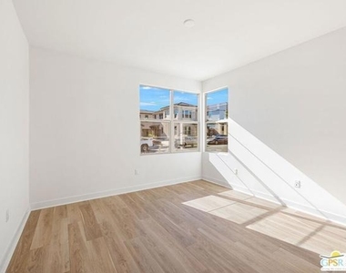 74246 Storke Drive - Photo Thumbnail 16