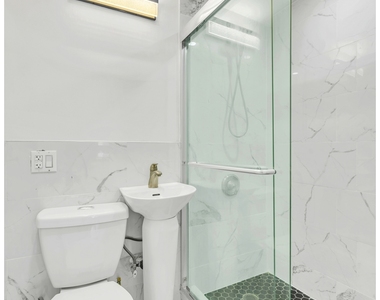 525 E 78th St - Photo Thumbnail 2