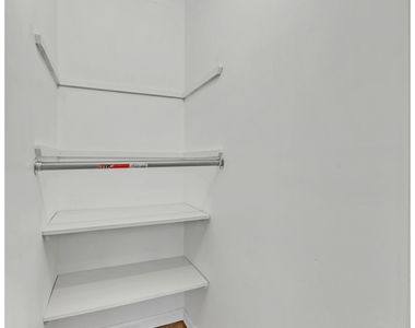 525 E 78th St - Photo Thumbnail 3