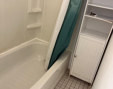 892 Pine Avenue - Photo Thumbnail 4
