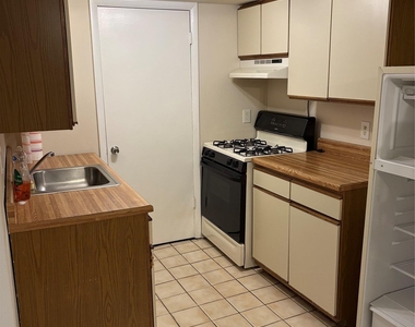 892 Pine Avenue - Photo Thumbnail 5
