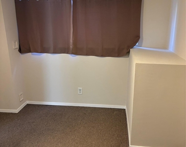 892 Pine Avenue - Photo Thumbnail 6