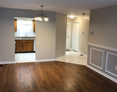 126 Concordia Circle - Photo Thumbnail 5