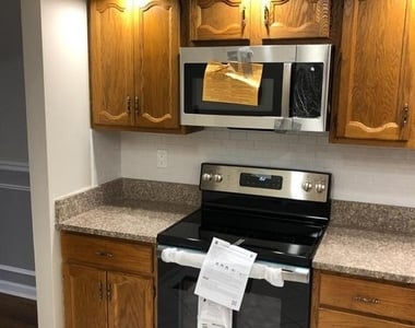 126 Concordia Circle - Photo Thumbnail 2